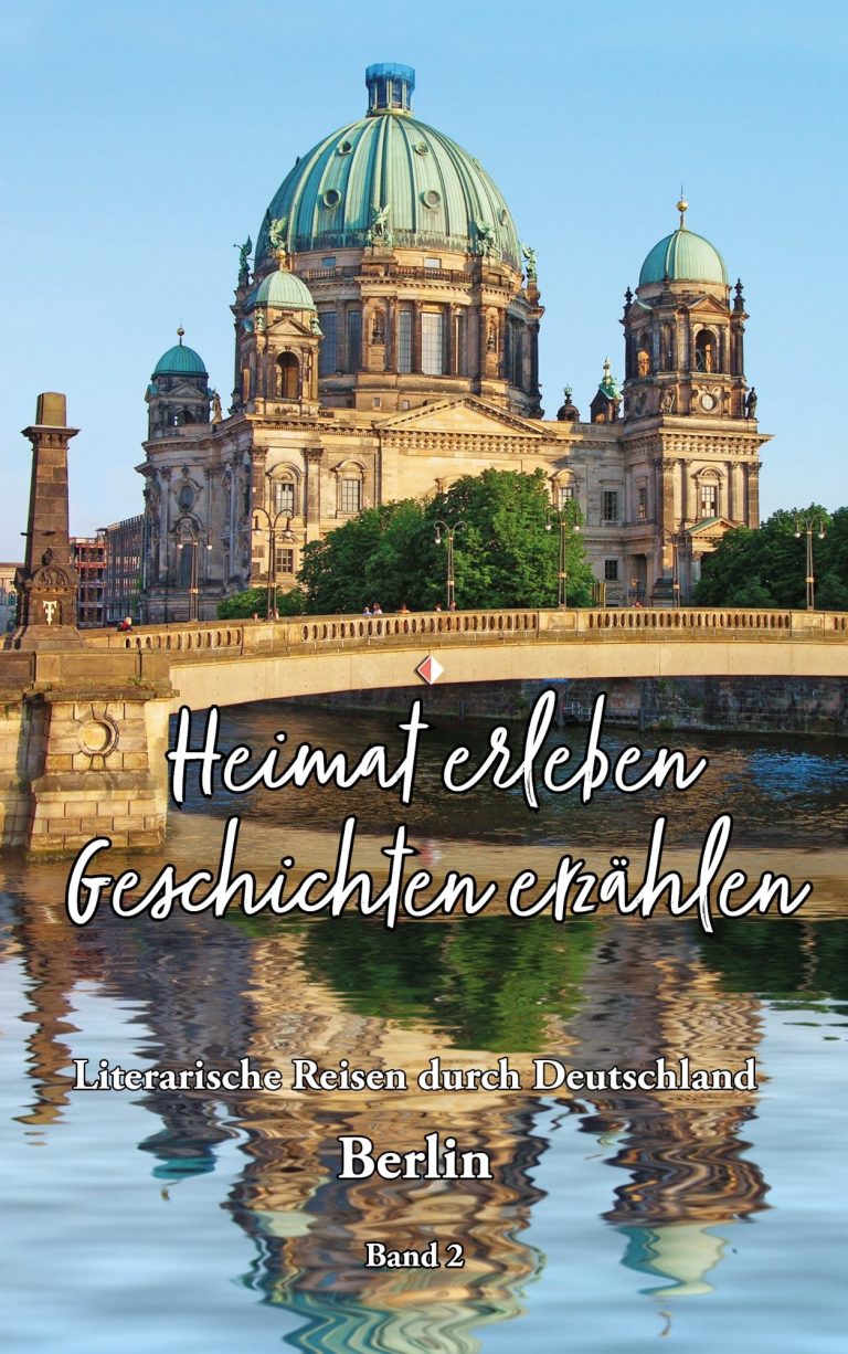 Berlin: Panorama der Stadt mit Fluss, Historischer Architektur und Sonnenuntergang.