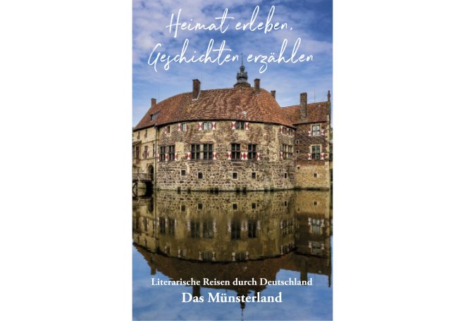 Historisches Gebäude am Wasser mit reflektierender Fläche und blauen Himmel.