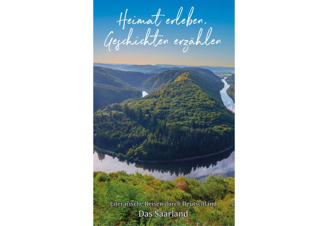 Landschaft mit Bergen, Fluss und üppigem Grün, überlagert von einer inspirierenden Schrift.